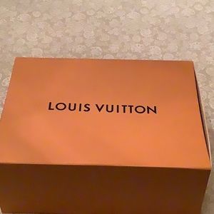 Louis Vuitton RIVOLI SNEAKER
